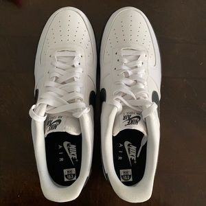 Air Force 1 White/Black